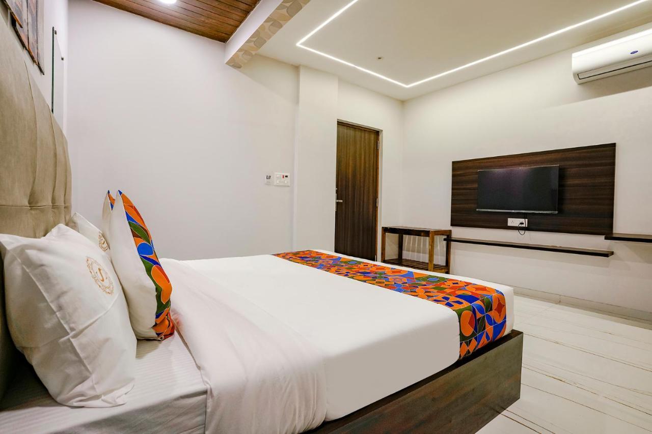 Fabhotel Swaraj Shirgaon  Luaran gambar