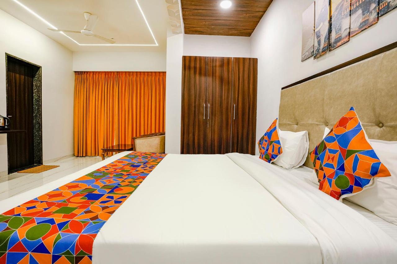 Fabhotel Swaraj Shirgaon  Luaran gambar