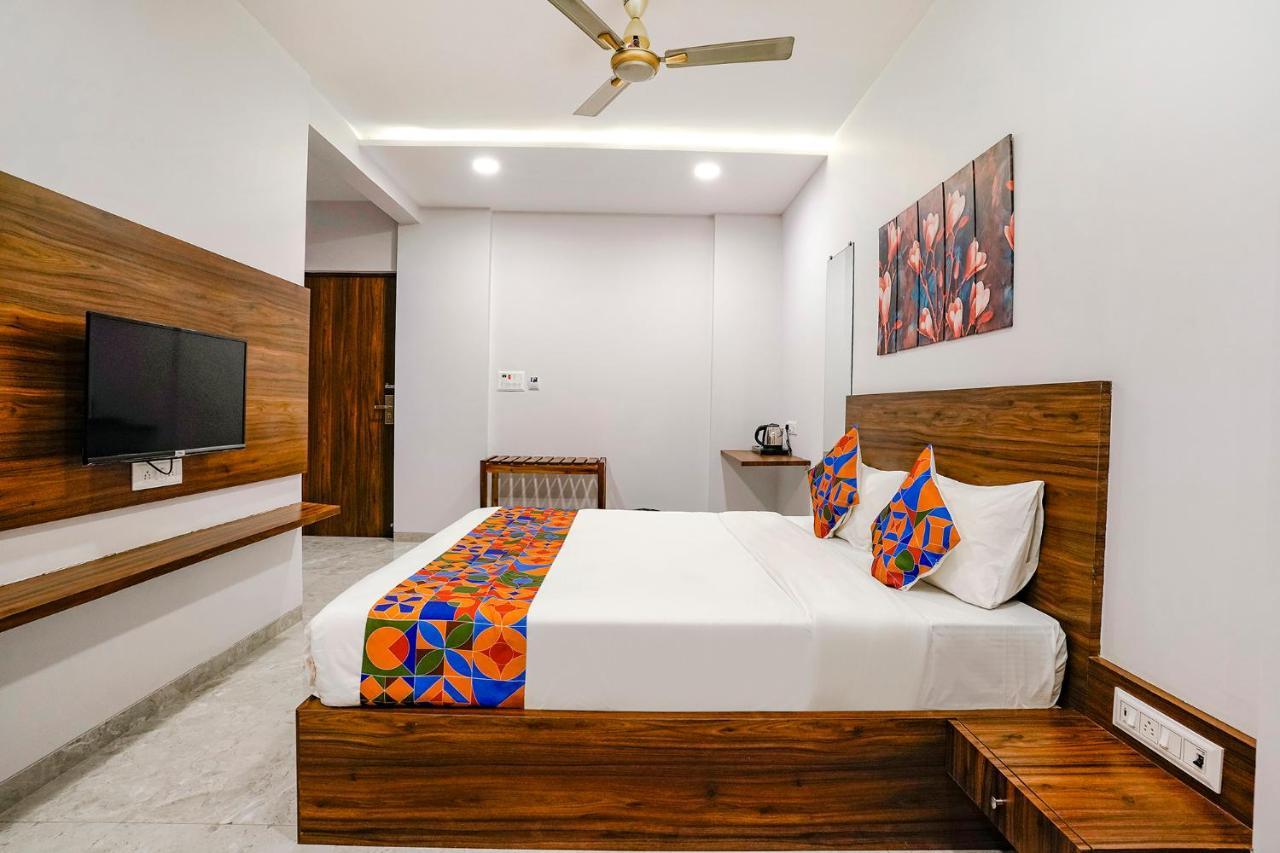Fabhotel Swaraj Shirgaon  Luaran gambar