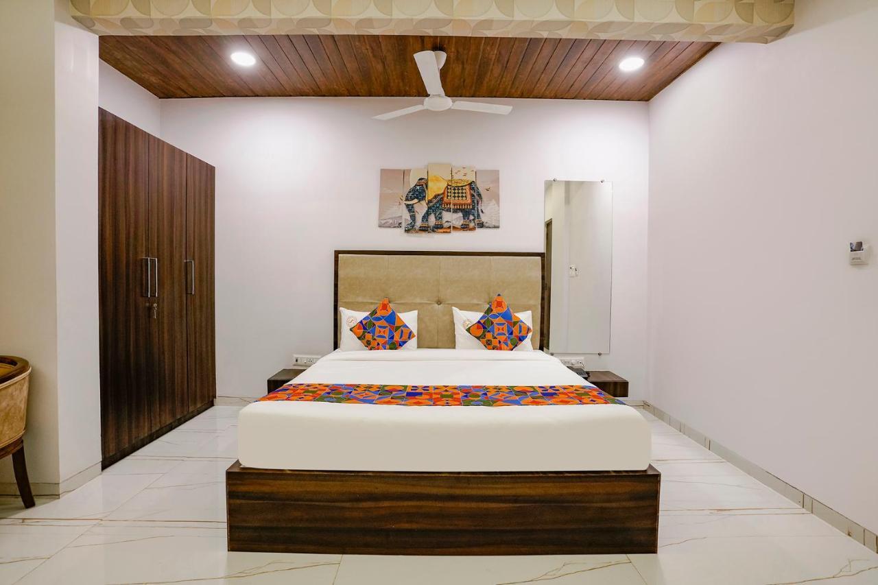 Fabhotel Swaraj Shirgaon  Luaran gambar