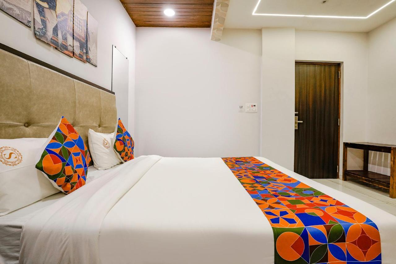 Fabhotel Swaraj Shirgaon  Luaran gambar
